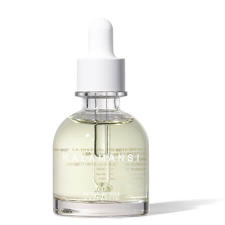 Graymelin Natural Kalamansi Ampoule 30 ml. มีส่วนผสมของน้ำเกรปฟรุต 58%และส้มจี๊ดที่มีวิตามินซีสูงกว่า 30% ช่วยดูแลให้ผิวกระจ่างใส ลดความหมองคล้ำ